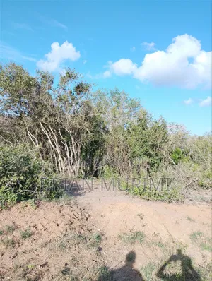 10 Acres Magarini at 500000