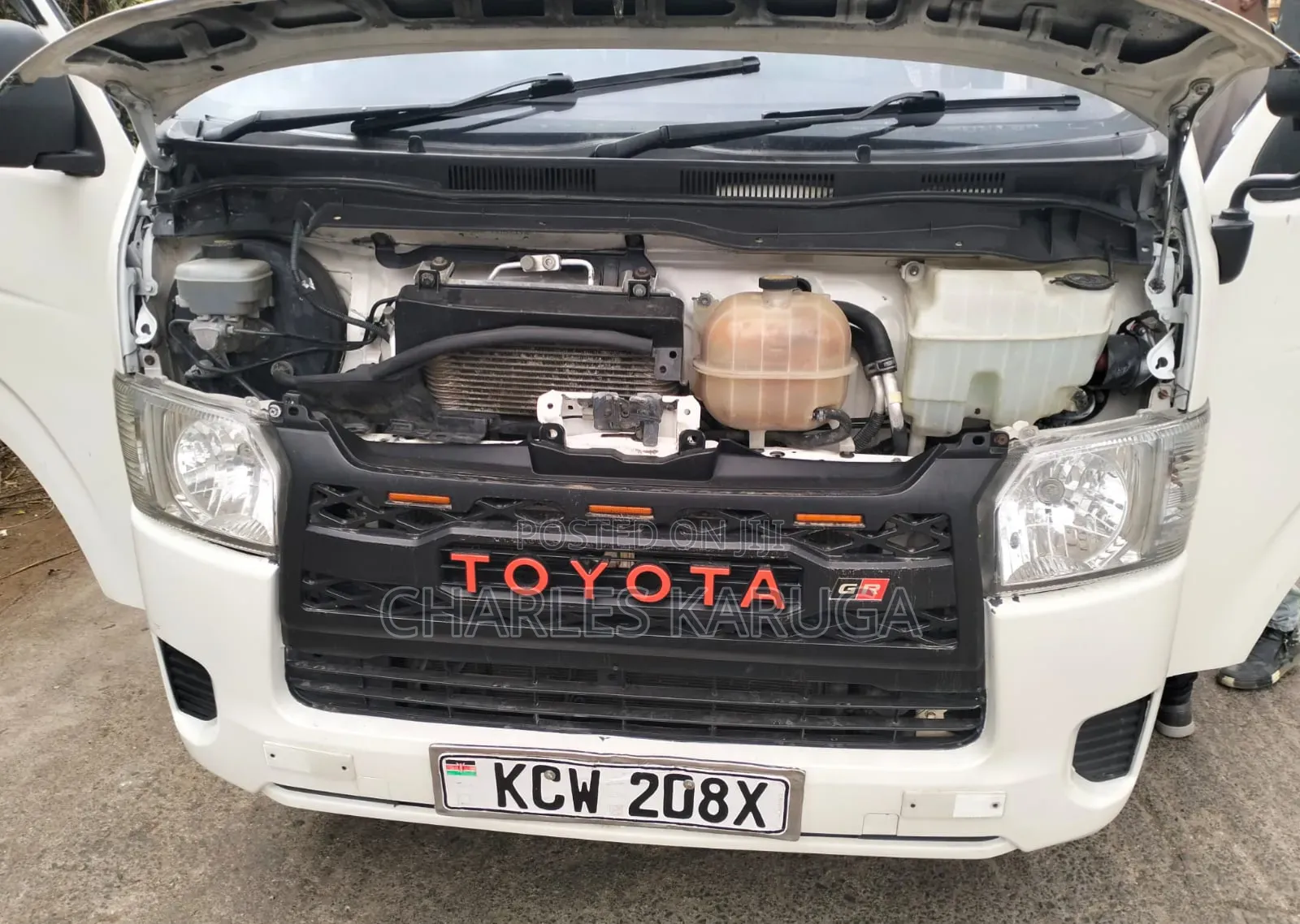 Toyota HiAce 2012 White