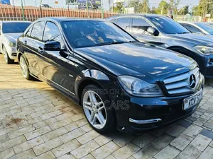 Mercedes-Benz C200 2012 Black