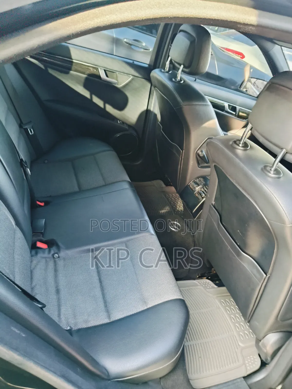 Mercedes-Benz C200 2012 Black