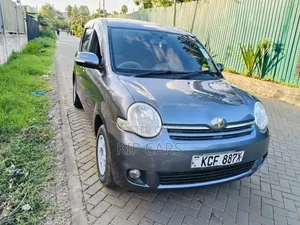 Toyota Sienta 1.5 FWD 2009 Gray