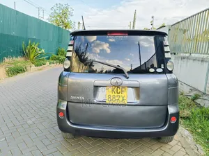 Toyota Sienta 1.5 FWD 2009 Gray