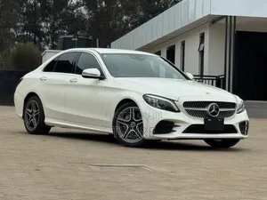 Mercedes-Benz C200 2018 White