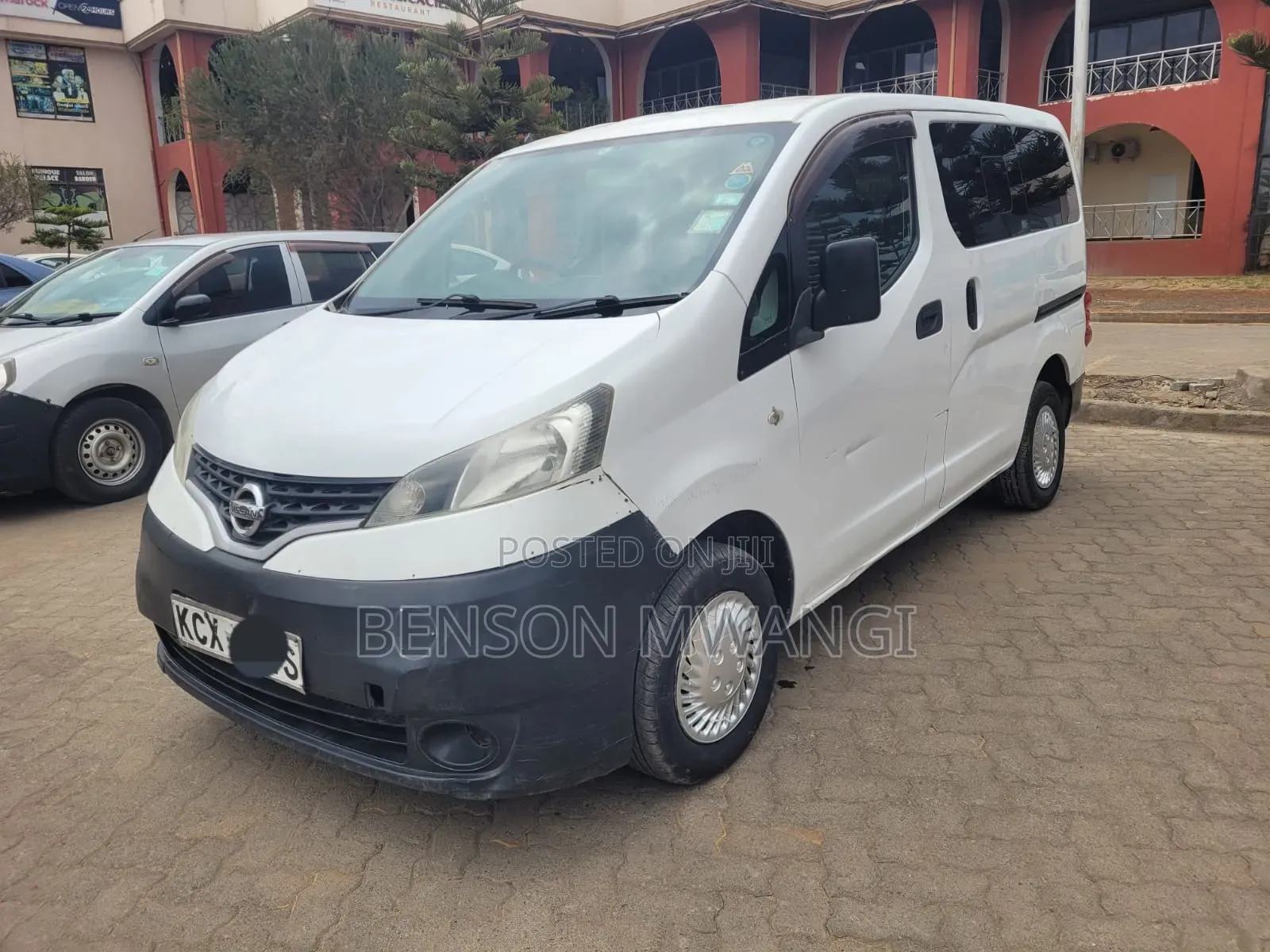Nissan NV1500 2012 White