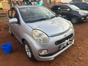 Toyota Passo 2015 Silver