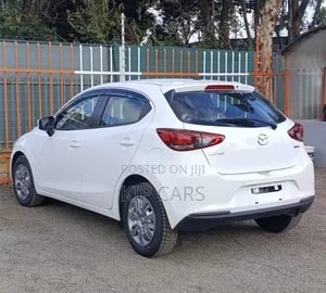 Mazda 2 2020 White