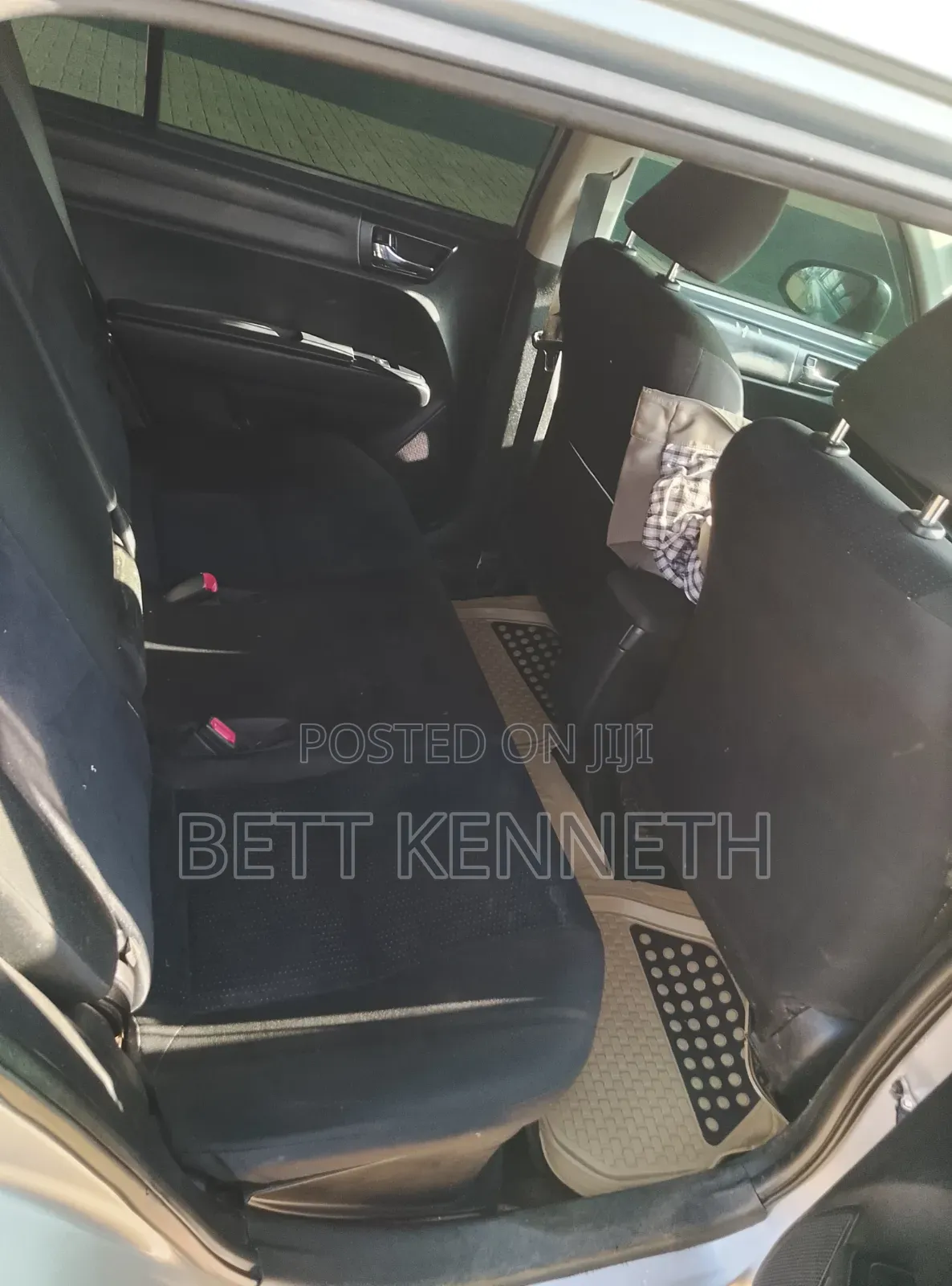 Toyota Corolla Fielder 1.5 Hybrid FWD 2014 Silver