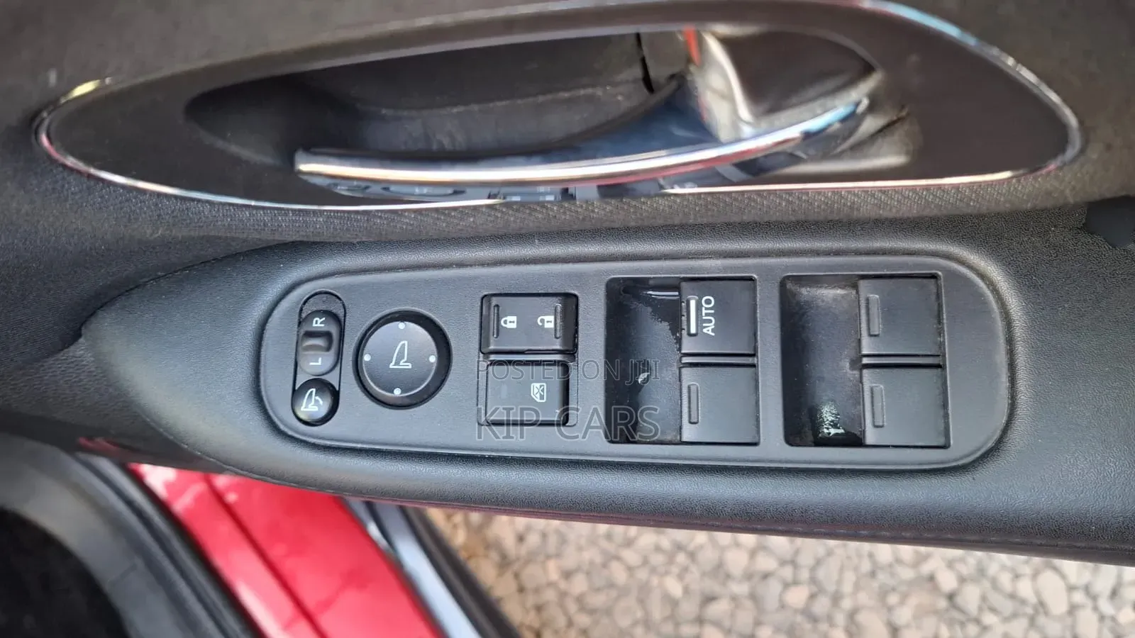 Honda Vezel 1.5 Hybrid 4WD 2019 Red