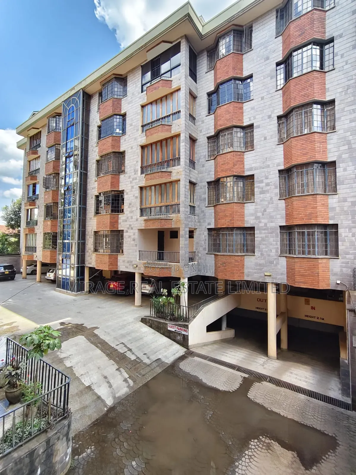 3bdrm Apartment in Raphta Road Area for rent