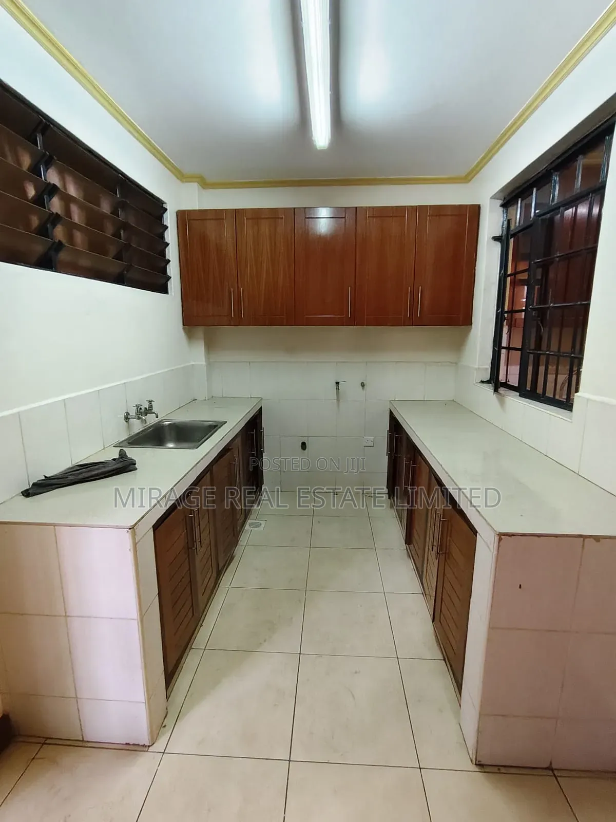 3bdrm Apartment in Raphta Road Area for rent
