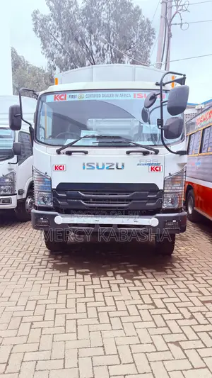 Isuzu FRR 2026 White