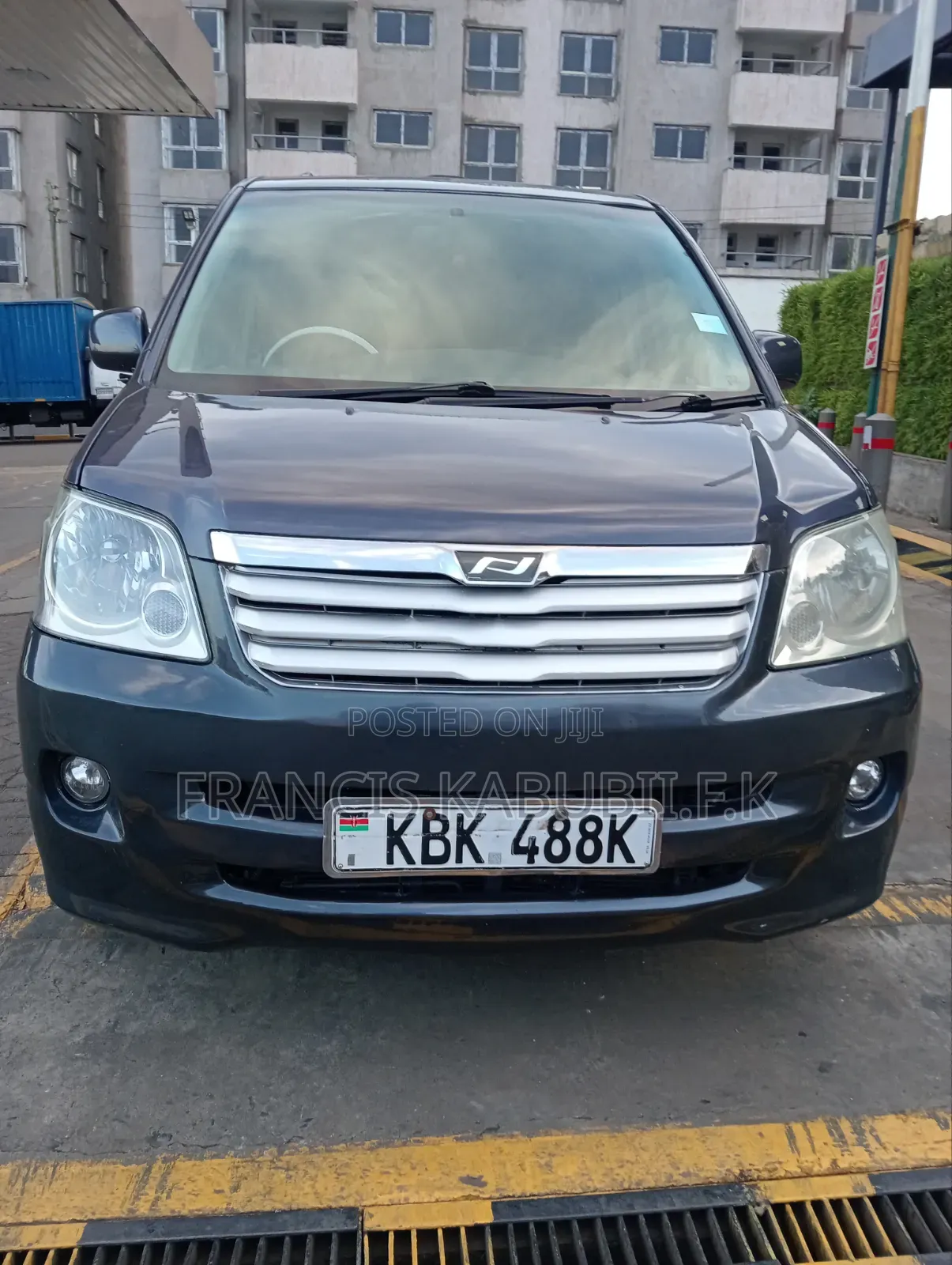 Toyota Noah 2.0 AWD (8 Seater) 2003 Gray