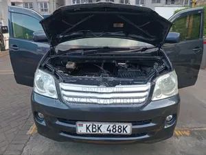 Toyota Noah 2.0 AWD (8 Seater) 2003 Gray