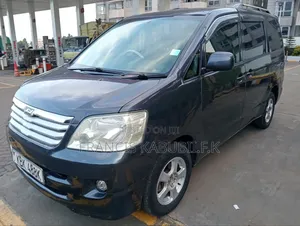 Toyota Noah 2.0 AWD (8 Seater) 2003 Gray