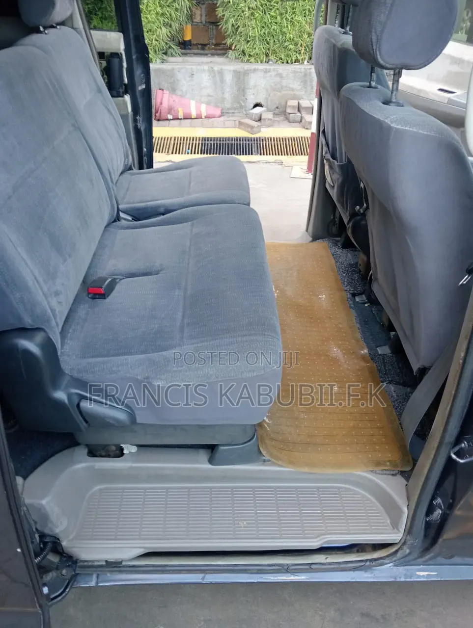Toyota Noah 2.0 AWD (8 Seater) 2003 Gray
