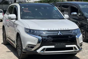 Mitsubishi Outlander 2.4 PHEV AWD 2019 White