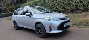 Toyota Corolla Fielder 2018 Silver