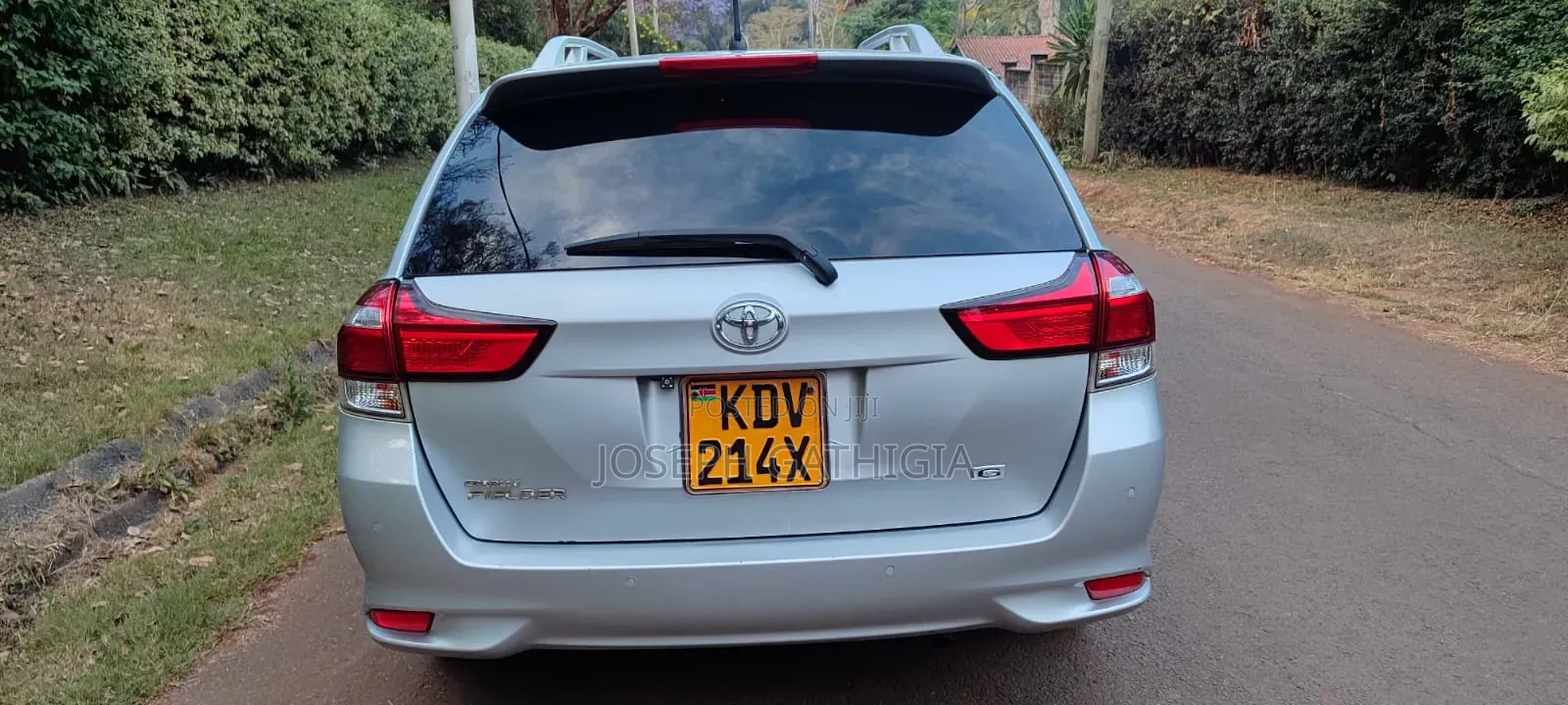 Toyota Corolla Fielder 2018 Silver