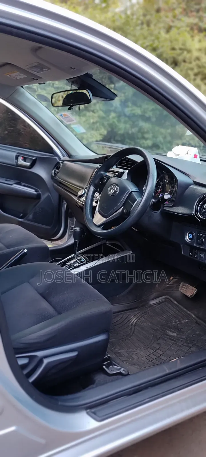 Toyota Corolla Fielder 2018 Silver