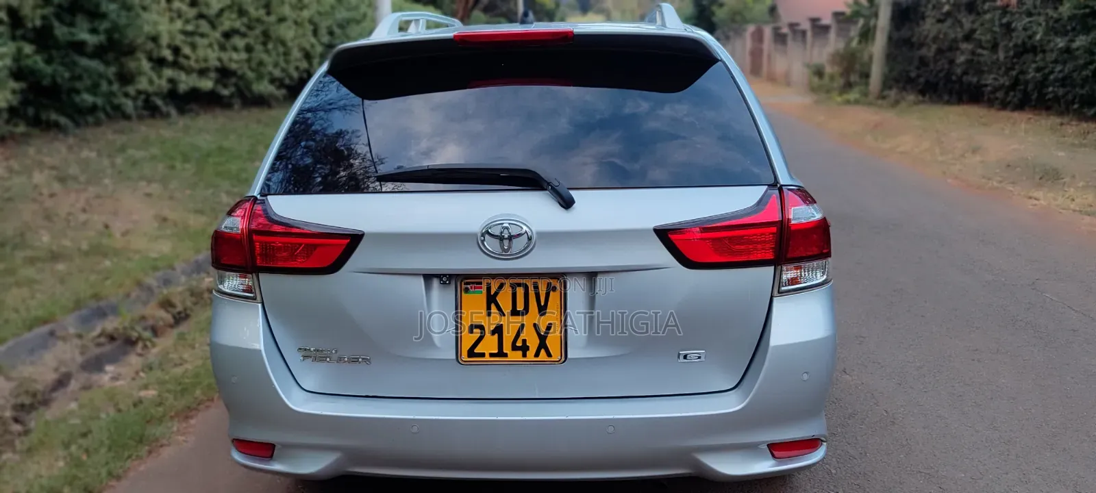 Toyota Corolla Fielder 2018 Silver