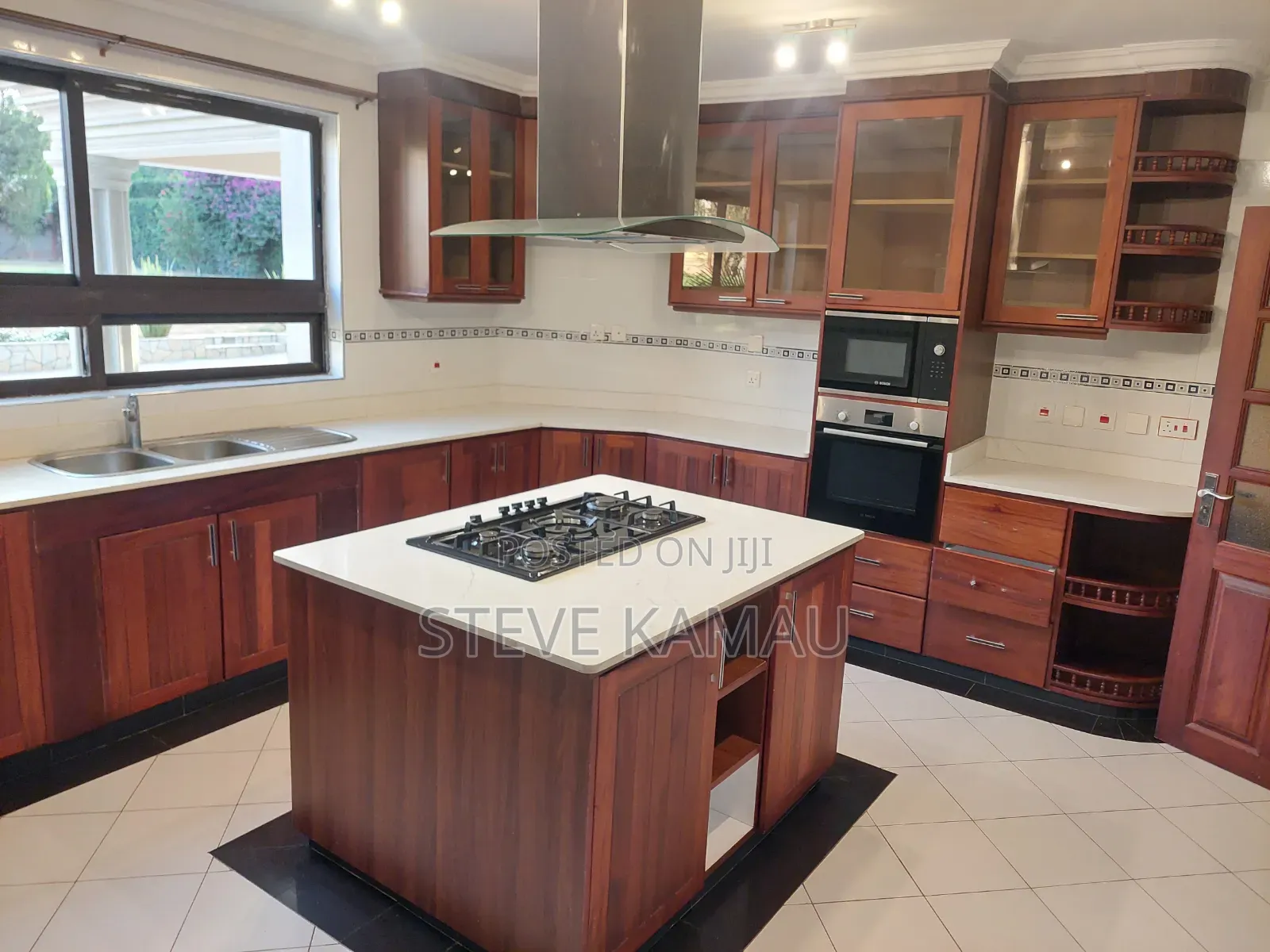 5bdrm Maisonette in Muthaiga North for rent