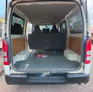 Toyota HiAce 2014 White
