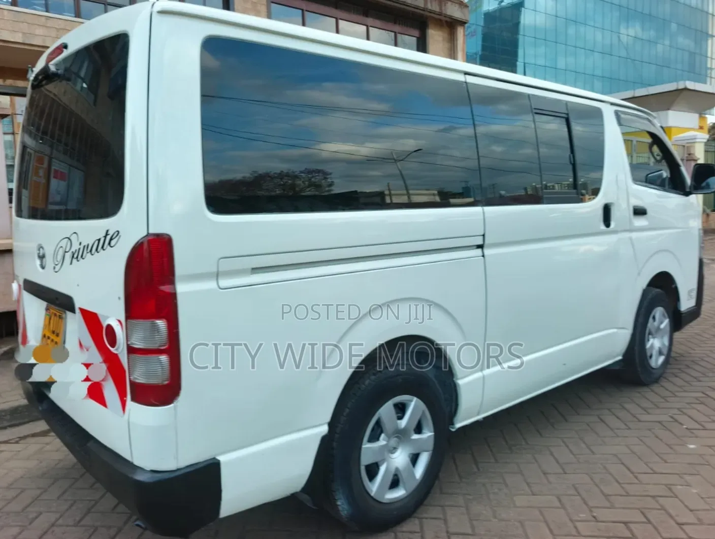 Toyota HiAce 2014 White