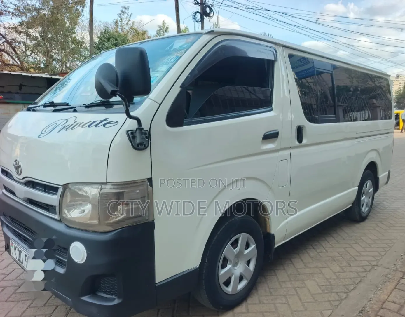Toyota HiAce 2014 White