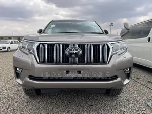 Toyota Land Cruiser Prado 2.8 2021 Gold