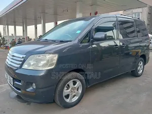 Toyota Noah 2.0 FWD (8 Seater) 2003 Black