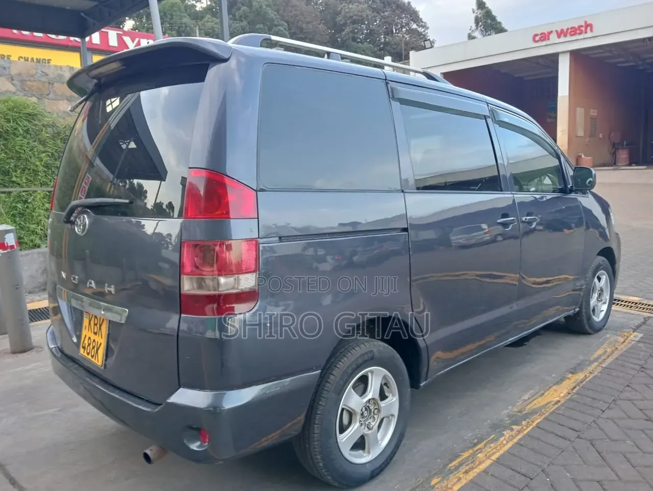 Toyota Noah 2.0 FWD (8 Seater) 2003 Black