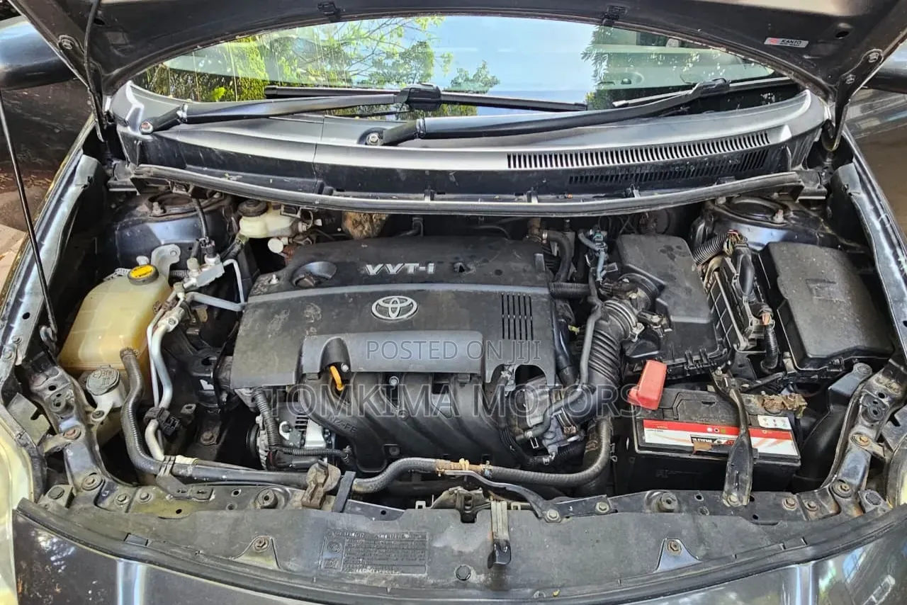 Toyota Auris 2008 Gray
