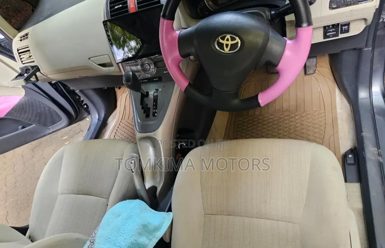 Toyota Auris 2008 Gray