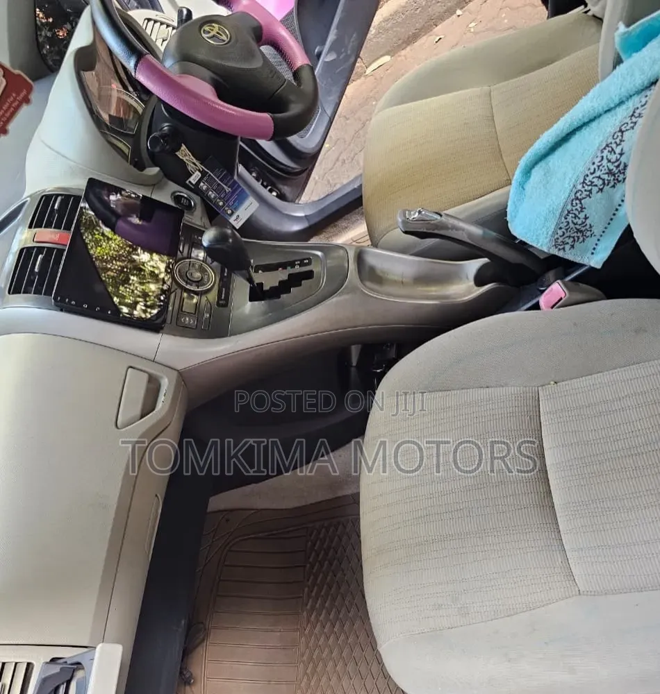 Toyota Auris 2008 Gray