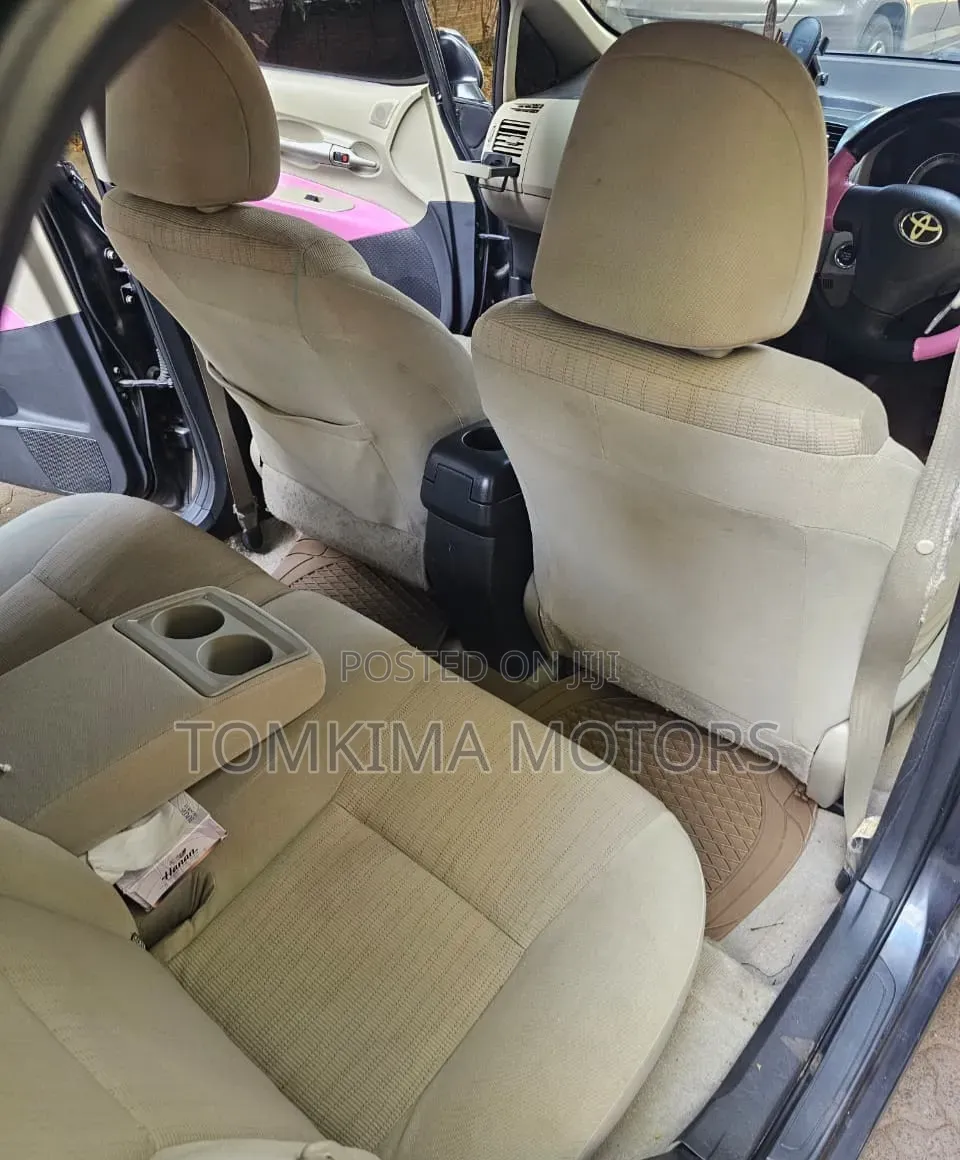 Toyota Auris 2008 Gray