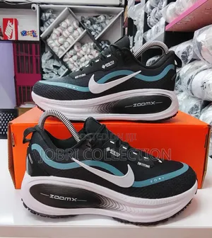 Nike Zoom X Vomero 18 GORE -TEX Trainer 
Sneakers