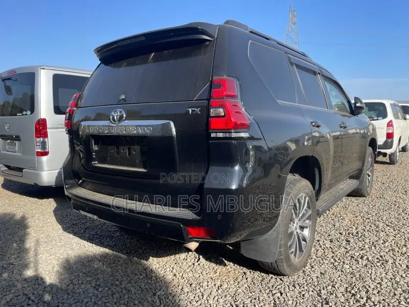 Toyota Land Cruiser Prado 2.8 2021 Black