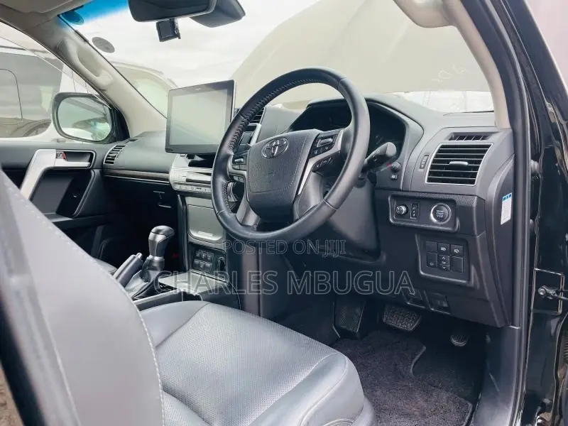 Toyota Land Cruiser Prado 2.8 2021 Black