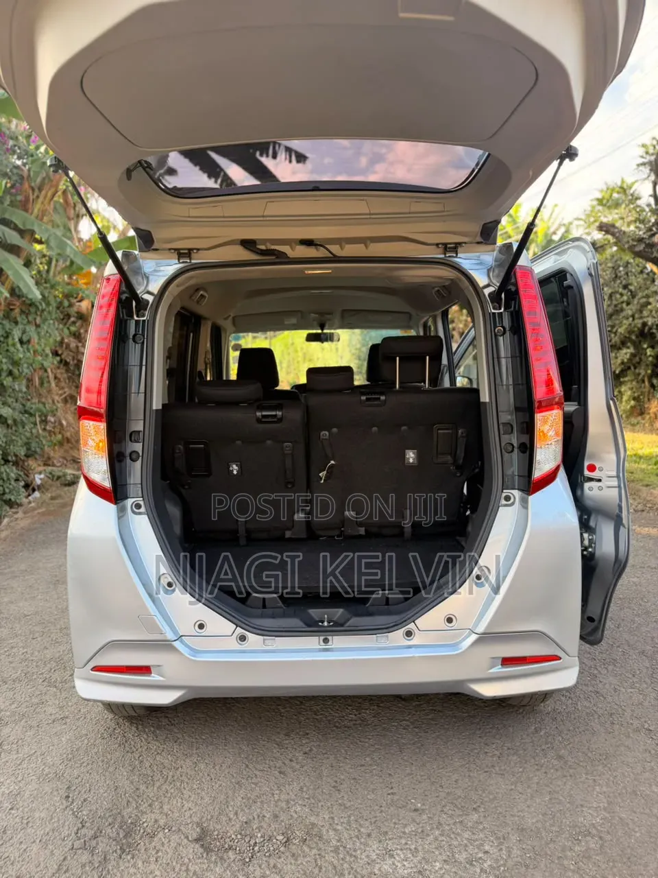 Toyota Roomy 2017 Silver