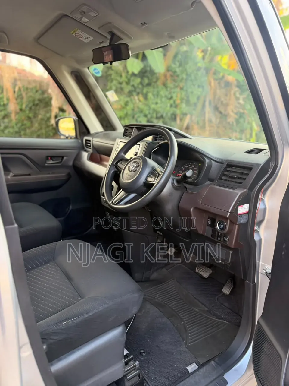 Toyota Roomy 2017 Silver
