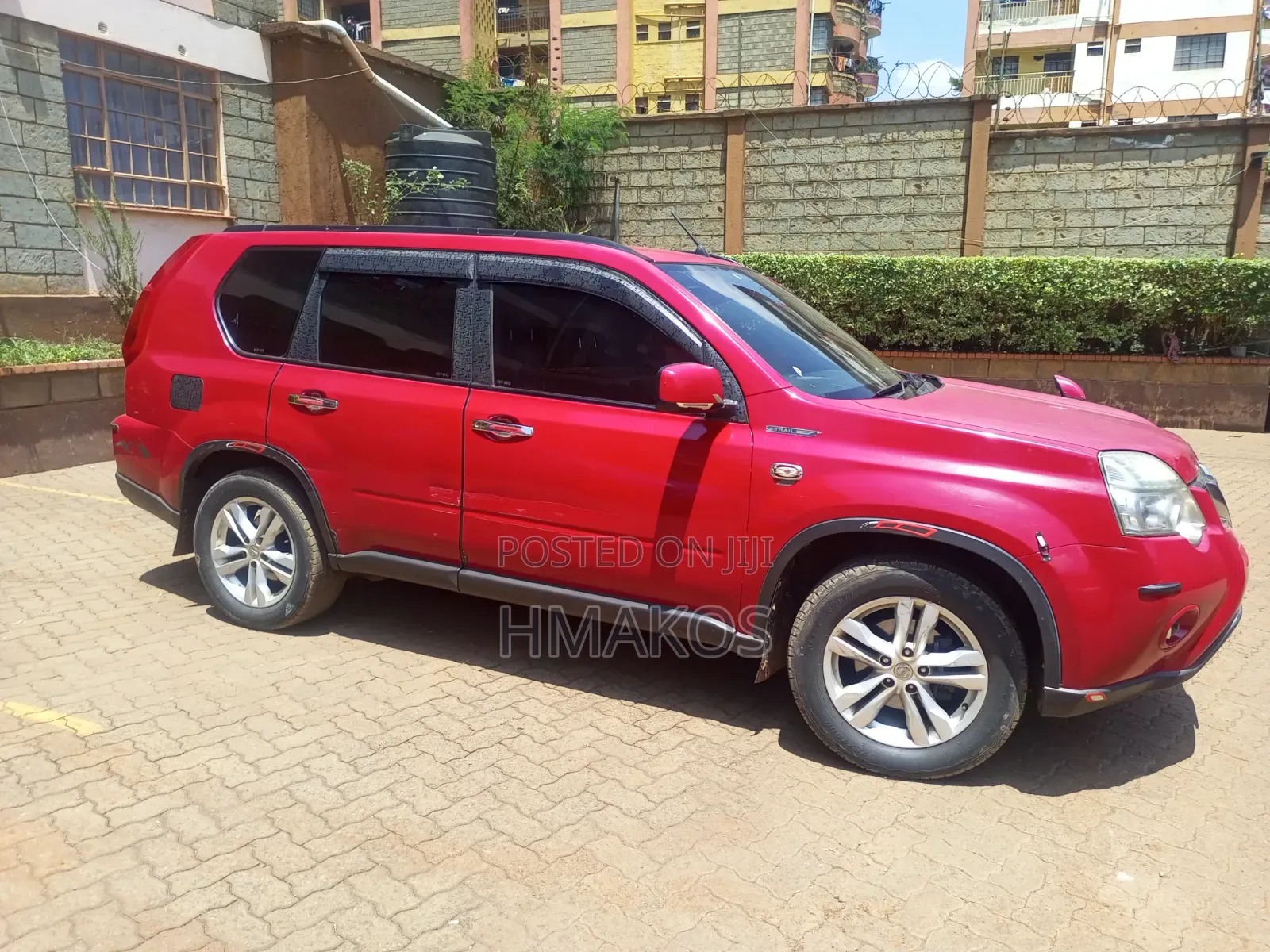 Nissan X-Trail 2.0 Petrol XE 2011 Red