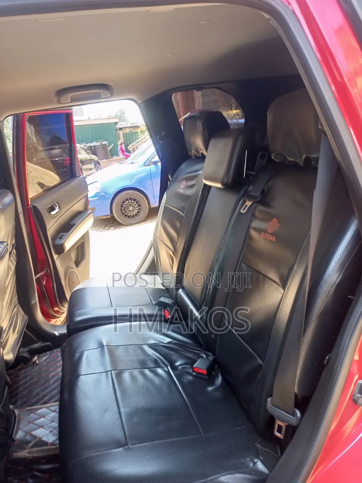 Nissan X-Trail 2.0 Petrol XE 2011 Red