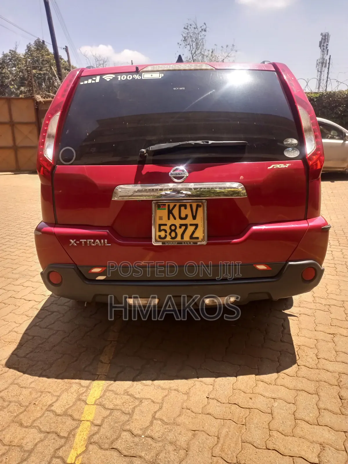 Nissan X-Trail 2.0 Petrol XE 2011 Red