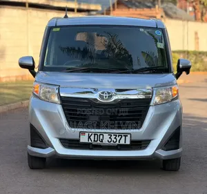 Toyota Roomy 2017 Silver