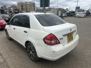 Nissan Tiida 2010 White