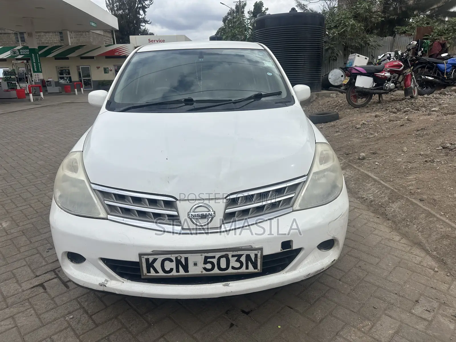 Nissan Tiida 2010 White