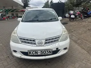Nissan Tiida 2010 White