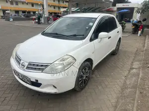 Nissan Tiida 2010 White