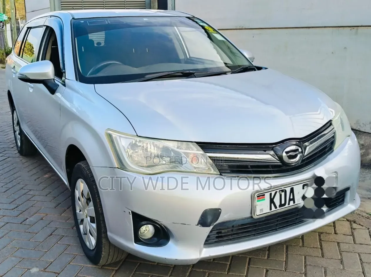 Toyota Corolla Fielder 1.5 Petrol AWD 2014 Silver