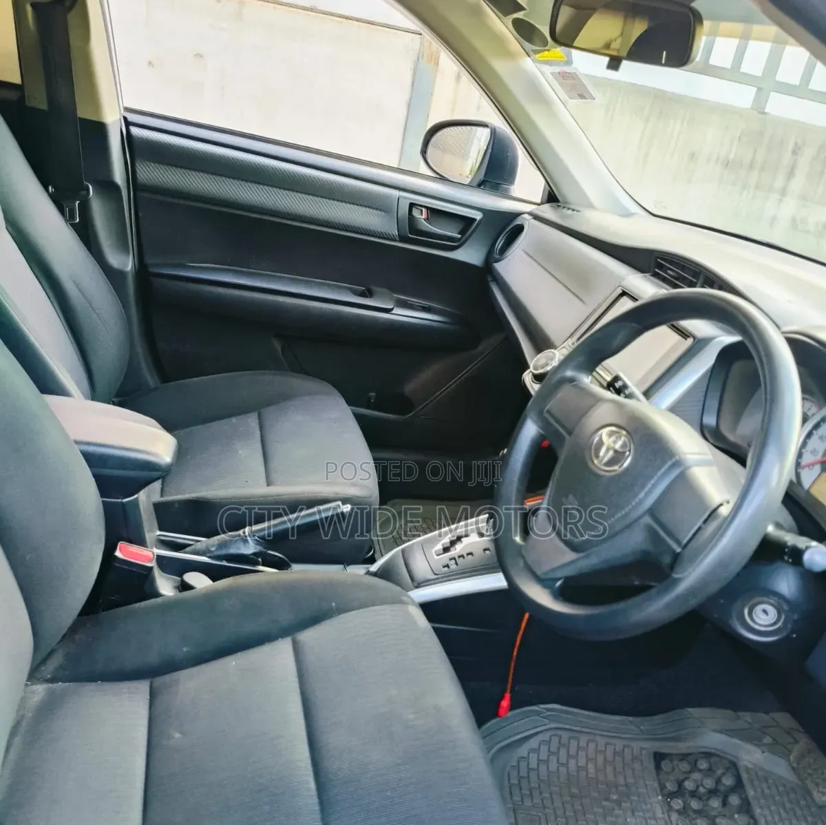 Toyota Corolla Fielder 1.5 Petrol AWD 2014 Silver